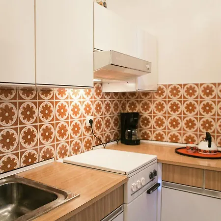 Pleasant With Sauna, Terrace,garden,darts, Parking Apartamento *
