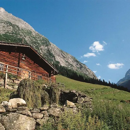 Pleasant With Sauna, Terrace,garden,darts, Parking Apartamento *